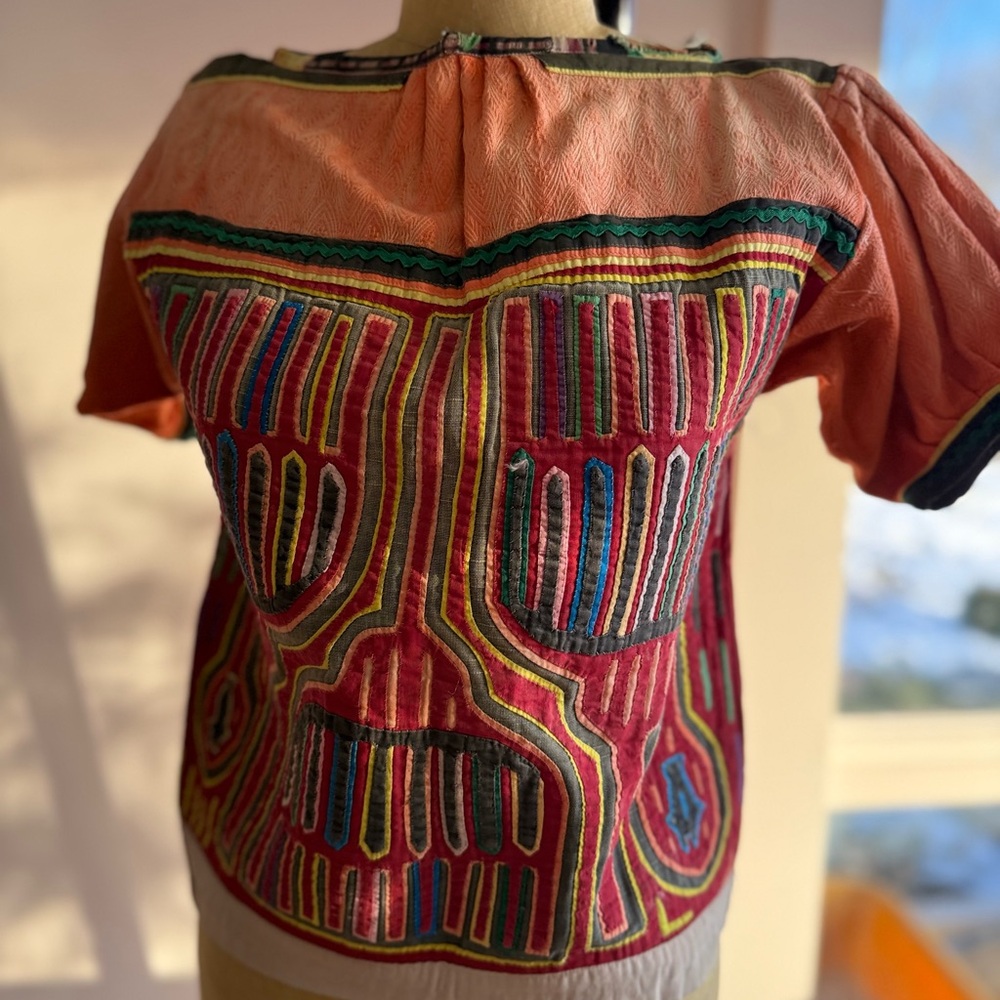 Colorful MOLA Vintage Shirt- Panamanian Textile